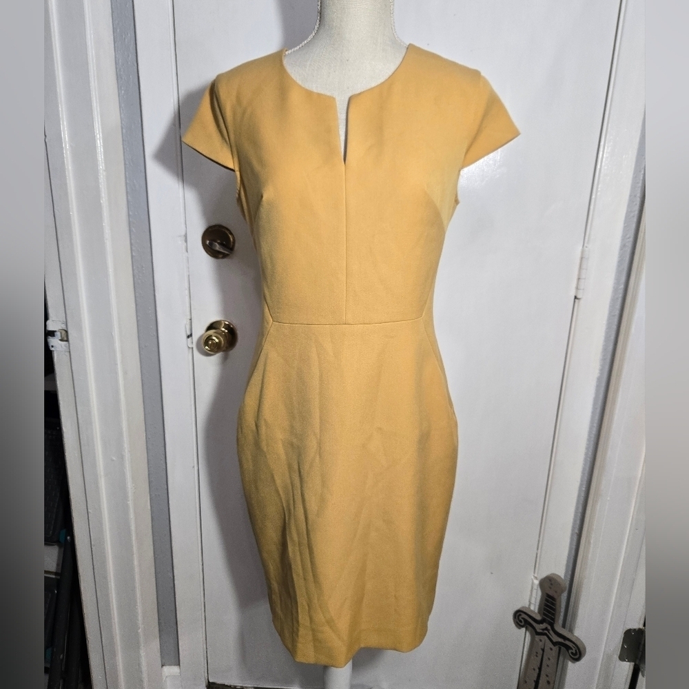 Banana Republic Factory Short Sleeve Sheath Mustard Dress Size 6 Petite